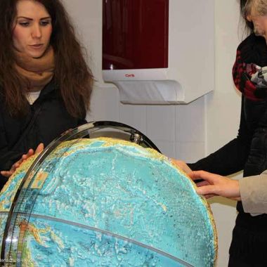 Haptischer Globus am Tag der offenen Tür 2015