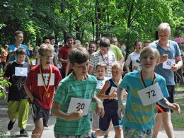 Läufer beim Sponsorenlauf